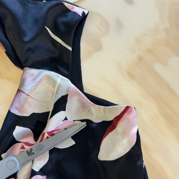 Maggy London Petite Floral Black Dress with Pink Accents Keyhole Mini 14P - Picture 13 of 13